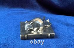 Petite sculpture de souris en bronze argenté avec queue articulée, art déco