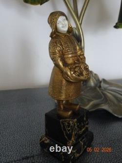 Petite sculpture en bronze doré période Art déco signée DEGRANGE haut. 16cm. TBE
