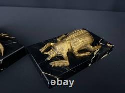 Presse-papiers Art Déco en bronze, paire de coléoptères sur socles en marbre