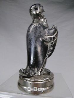 Rare Bouchon De Radiateur Art Deco Automotive Mascot Car Pingouin Bronze Argente