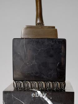 Sculpture Art déco de danseuse aux anneaux en bronze patiné sur socle effet marb