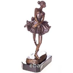 Sculpture Ballerina Art déco en bronze sur un marbre noir d'après Degas