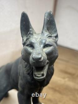 Sculpture Chien Loup Art Déco en régule patiné bronze- Ballesté 1930