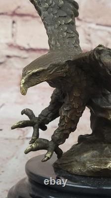 Sculpture D'Aigle En Bronze Americana Oeuvre D'Art Deco En Marbre D'Autriche