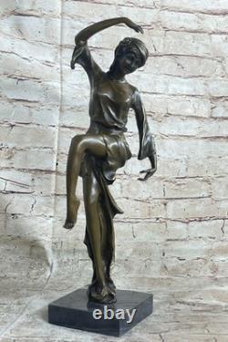 Sculpture De Danseuse En Bronze Chiparus Avec Patine Marron Art Déco