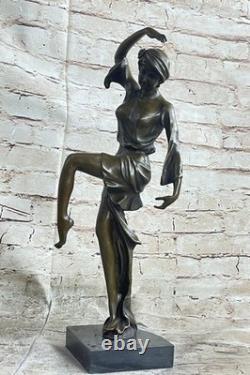 Sculpture De Danseuse En Bronze Chiparus Avec Patine Marron Art Déco