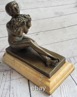 Sculpture En Bronze Art Déco Occidental De Jeune Femme Nue Belle Fleurs Fée