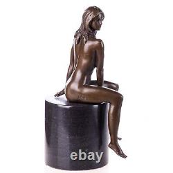 Sculpture Femme nue en bronze Assise sur un marbre noir Art déco d'après Claude