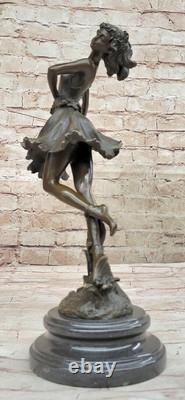 Sculpture Statue Trophée Danseuse Française Art Déco Par Cesaro En Bronze