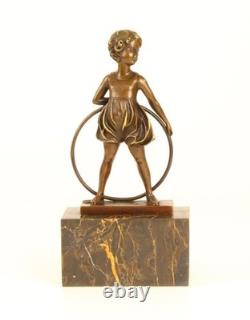 Sculpture bronze Art Déco fille avec cercle Hoop Girl d'après Ferdinand Preiss
