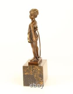 Sculpture bronze Art Déco fille avec cercle Hoop Girl d'après Ferdinand Preiss