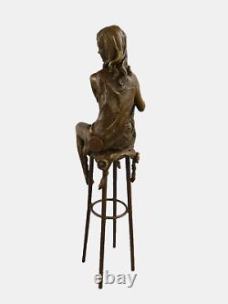 Sculpture bronze Art Déco semi nue femme sur tabouret d'après Pierre Collinet