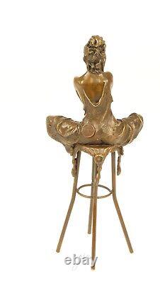 Sculpture bronze Art Déco semi nue femme sur tabouret d'après Pierre Collinet