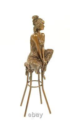 Sculpture bronze Art Déco semi nue femme sur tabouret d'après Pierre Collinet