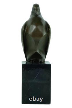 Sculpture d'un pigeon en bronze Art déco sur un marbre noir d'après Milo