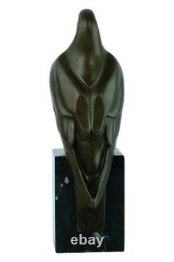 Sculpture d'un pigeon en bronze Art déco sur un marbre noir d'après Milo