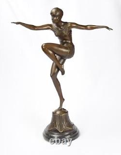 Sculpture en Bronze Une Danseuse Avec Brio Bronze Art Déco Sculpture