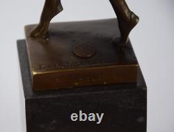 Sculpture en Bronze Une Danseuse Miro Bronze Art Déco Sculpture Sculpture en Bronze Une Danseuse Miro Bronze Art Déco Sculpture