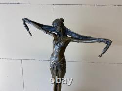 Sculpture en bronze Art Déco danseuse avec écharpe d'après Demetre Chiparus
