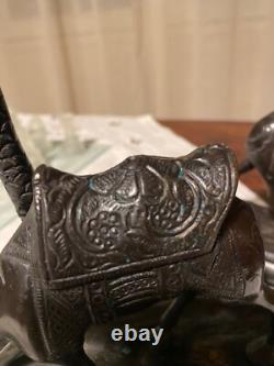 Sculpture en bronze, Bronze Animalier époque art déco, 2 bougeoirs, vers 1900