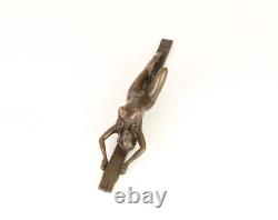 Sculpture érotique en bronze Art Déco d'une femme nue d'après J. Patoua