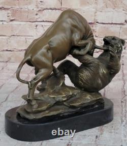 Signée Bull Vs Grizzly Ours Bronze Sculpture Statue Art Déco Stock Marché Solde