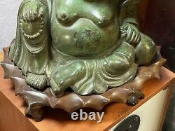 Statue Bouddha bronze à patine verte Chine sur socle bois époque Art Déco