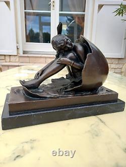 Statue Bronze Style Art Deco-jeune Femme Sortant D'un Oeuf-d'apres Bruno Zach