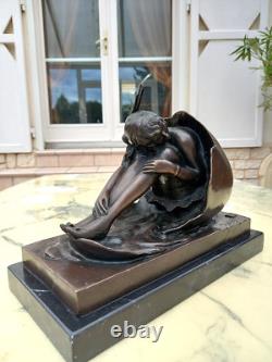 Statue Bronze Style Art Deco-jeune Femme Sortant D'un Oeuf-d'apres Bruno Zach