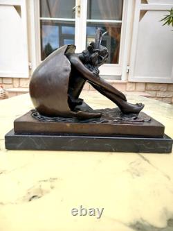 Statue Bronze Style Art Deco-jeune Femme Sortant D'un Oeuf-d'apres Bruno Zach