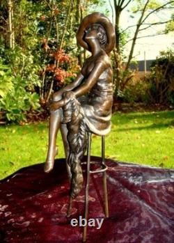 Statue Sculpture Demoiselle Pin-up Chapeau Style Art Deco Style Art Nouveau Bron