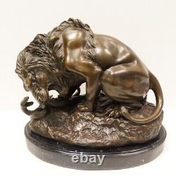 Statue Sculpture Lion Animalier Style Art Deco Style Art Nouveau Bronze massif S