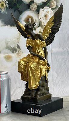 Statue Sculpture Winged Victoire Art Déco Style Art Nouveau Style Bronze Fonte