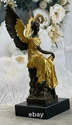 Statue Sculpture Winged Victoire Art Déco Style Art Nouveau Style Bronze Fonte