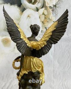Statue Sculpture Winged Victoire Art Déco Style Art Nouveau Style Bronze Fonte