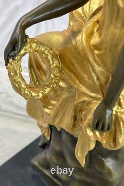 Statue Sculpture Winged Victoire Art Déco Style Art Nouveau Style Bronze Fonte