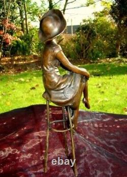 Statue en bronze Demoiselle Pin-up Chapeau Style Art Deco Style Art Nouveau Bron