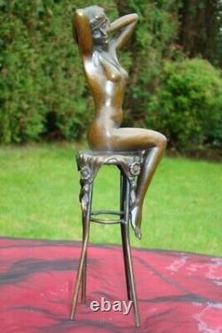 Statue en bronze Nue Demoiselle Sexy Style Art Deco Style Art Nouveau Bronze Sig