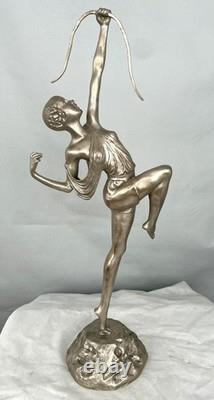 Statuette Femme en bronze argenté art deco Le Falgays