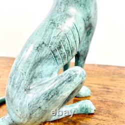 Superbe Sculpture Art Déco en Bronze Lévrier à Patine Verte, Circa 1930